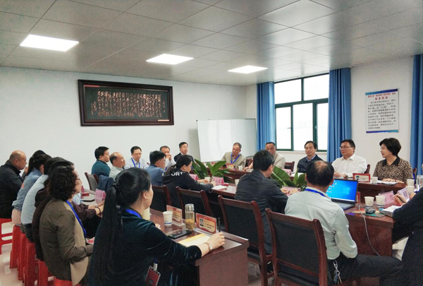 市人大代表到建材公司调研 市人大代表到建材公司调研